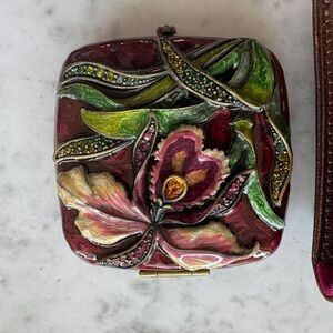 Jay Strongwater mirror compact